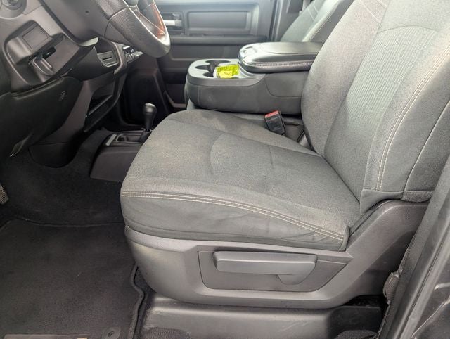 2019 RAM 2500 Tradesman Crew Cab 4x4 6'4' Box