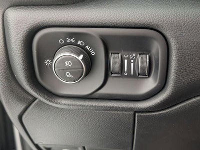 2019 RAM 2500 Laramie Crew Cab 4x4 6'4' Box