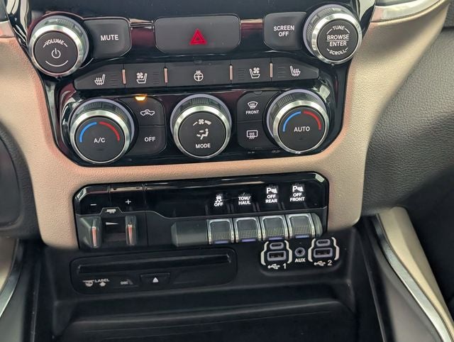 2019 RAM 2500 Laramie Crew Cab 4x4 6'4' Box