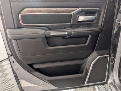 2019 RAM 2500 Laramie Crew Cab 4x4 6'4' Box