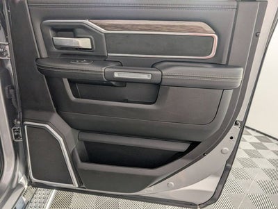 2019 RAM 2500 Laramie Crew Cab 4x4 6'4' Box