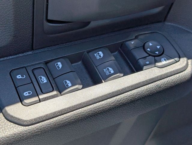 2025 RAM 5500HD Tradesman/Big Horn