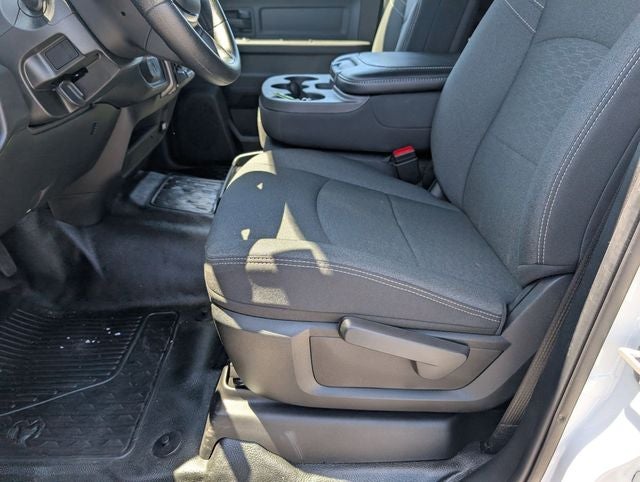 2025 RAM 5500HD Tradesman/Big Horn