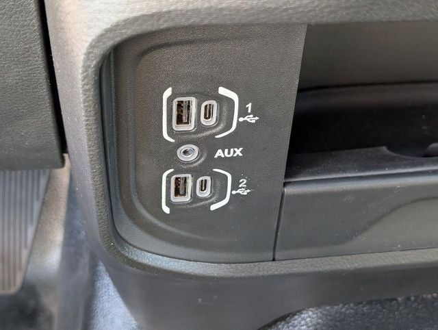 2025 RAM 5500HD Tradesman/Big Horn