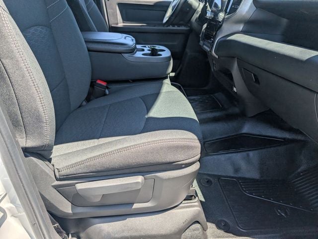 2025 RAM 5500HD Tradesman/Big Horn