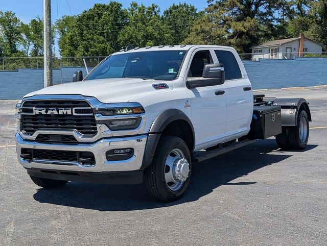 2025 RAM 5500HD Tradesman/Big Horn