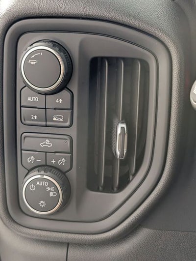 2024 Chevrolet Silverado 1500 4WD Crew Cab Short Bed Custom