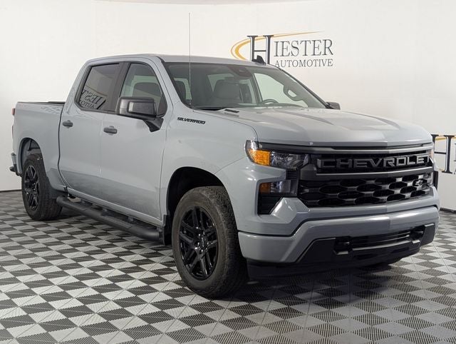 2024 Chevrolet Silverado 1500 4WD Crew Cab Short Bed Custom