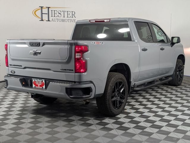 2024 Chevrolet Silverado 1500 4WD Crew Cab Short Bed Custom