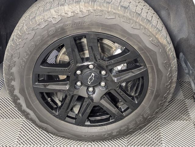 2024 Chevrolet Silverado 1500 4WD Crew Cab Short Bed Custom