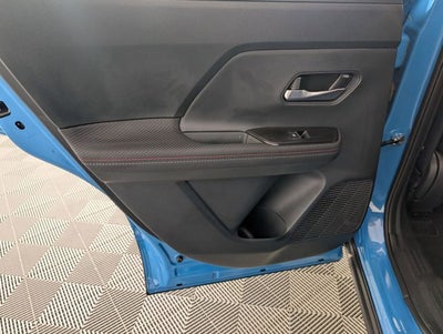 2025 Nissan Kicks SR FWD