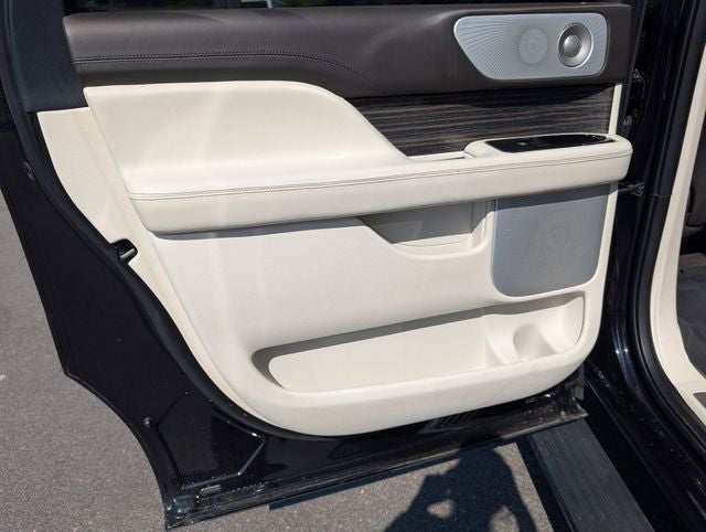 2021 Lincoln Navigator L Black Label