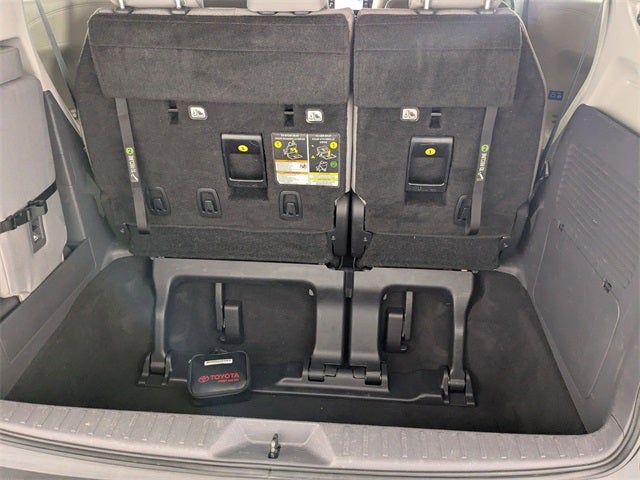 2021 Toyota Sienna LE 8 Passenger