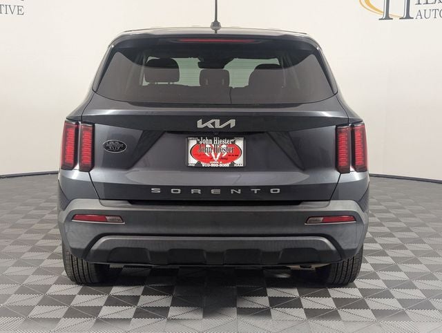 2022 Kia Sorento LX