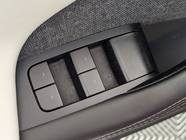 2023 Tesla Model S Standard Range