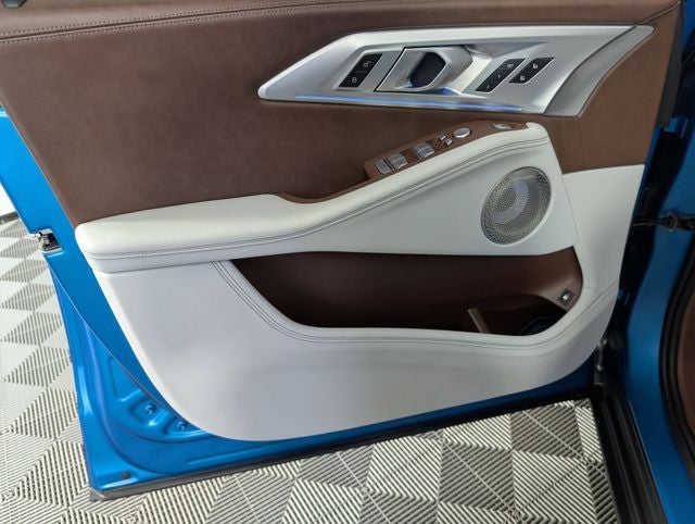 2024 BMW XM Base