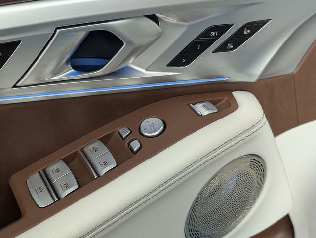 2024 BMW XM Base