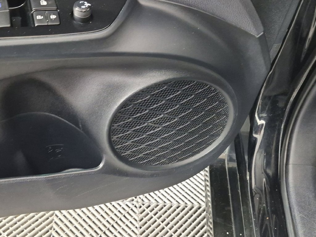 2021 Toyota Prius LE