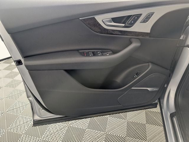 2019 Audi Q7 45 Premium Plus quattro