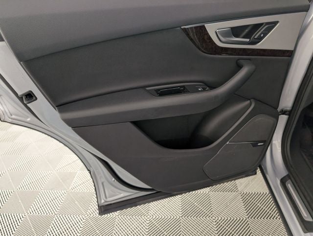 2019 Audi Q7 45 Premium Plus quattro