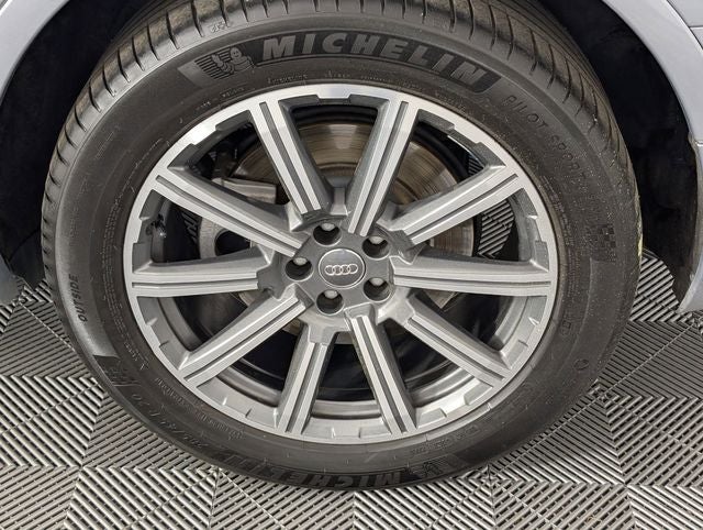 2019 Audi Q7 45 Premium Plus quattro