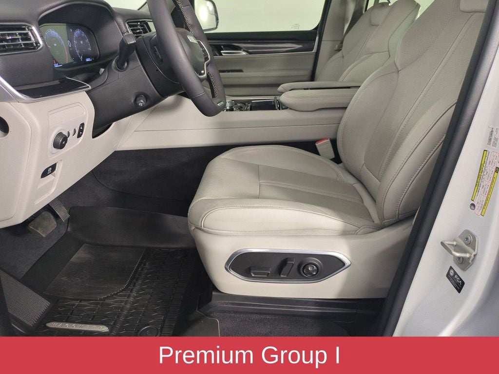 2024 Jeep Wagoneer Base