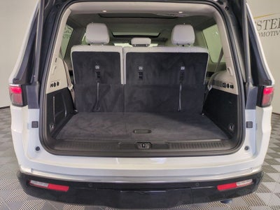 2024 Jeep Wagoneer Base