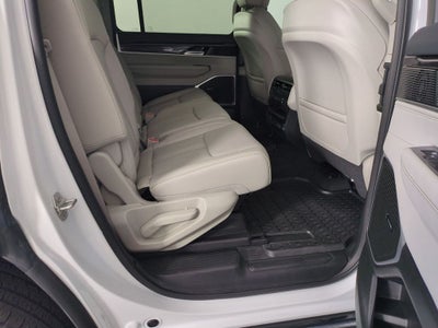 2024 Jeep Wagoneer Base