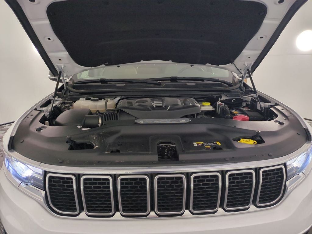 2024 Jeep Wagoneer Base