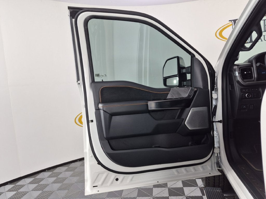 2024 Ford F-350SD Platinum