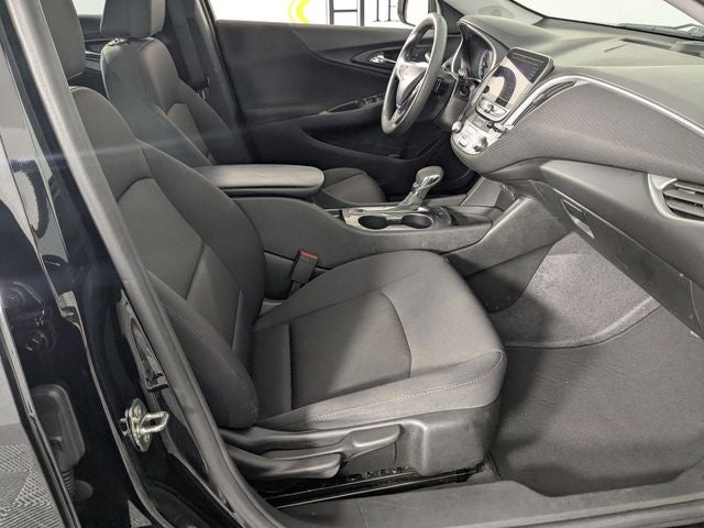 2022 Chevrolet Malibu LS 1FL