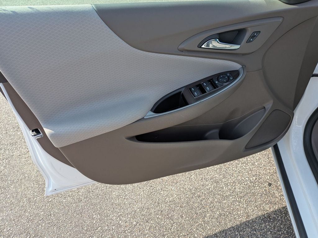 2024 Chevrolet Malibu LS 1FL