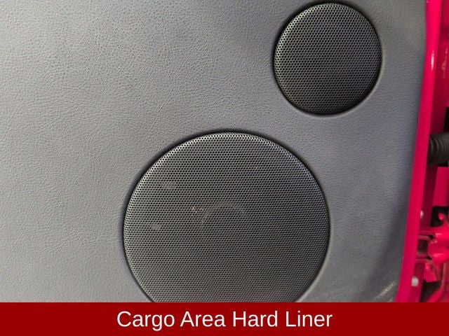 2004 Chevrolet SSR Base