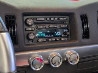 2004 Chevrolet SSR Base
