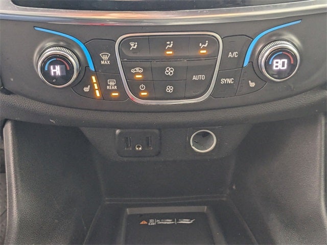 2022 Chevrolet Traverse LT Leather