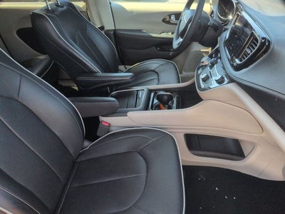 2023 Chrysler Pacifica Hybrid Limited