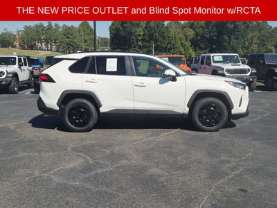 2020 Toyota RAV4 LE
