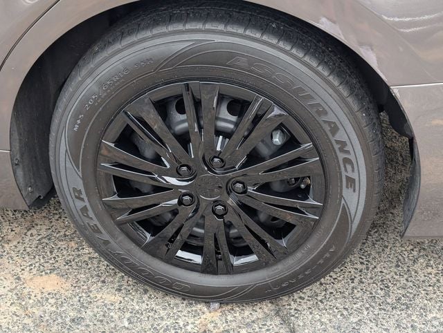 2023 Toyota Camry Hybrid LE