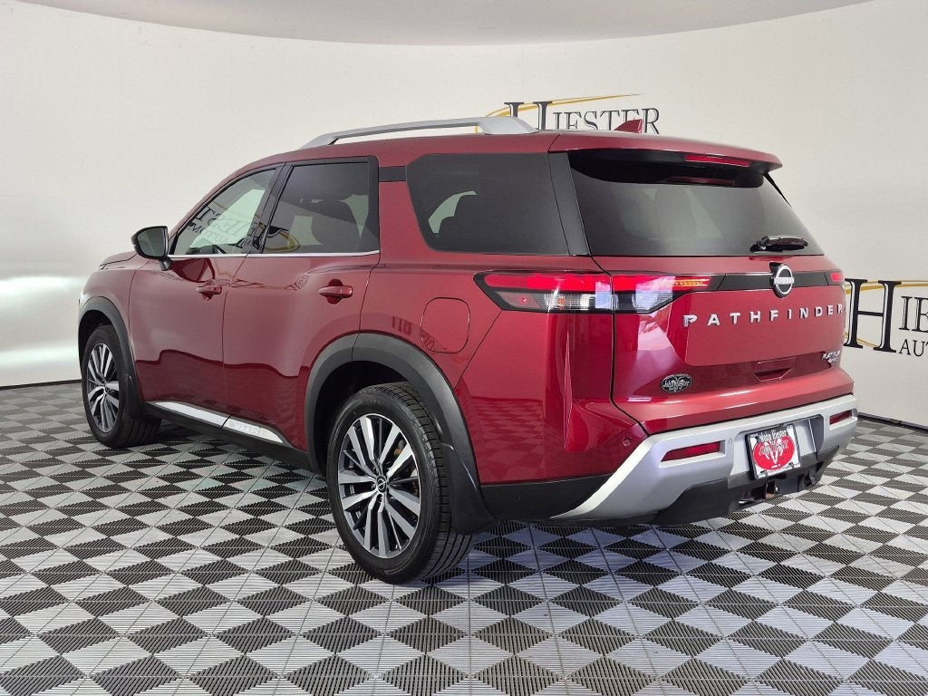 2022 Nissan Pathfinder Platinum