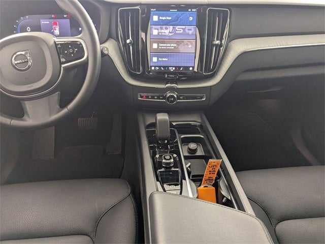 2025 Volvo XC60 B5 Plus