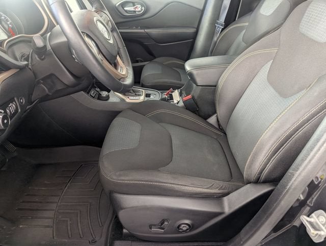 2016 Jeep Cherokee Altitude