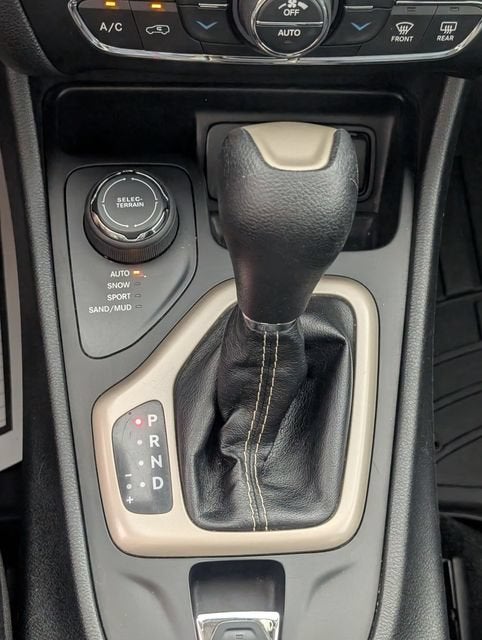 2016 Jeep Cherokee Altitude