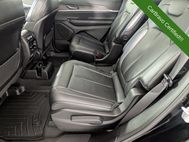 2023 Jeep Grand Cherokee L Limited 4x2