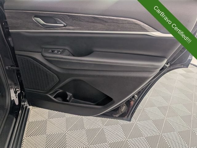 2023 Jeep Grand Cherokee L Limited 4x2