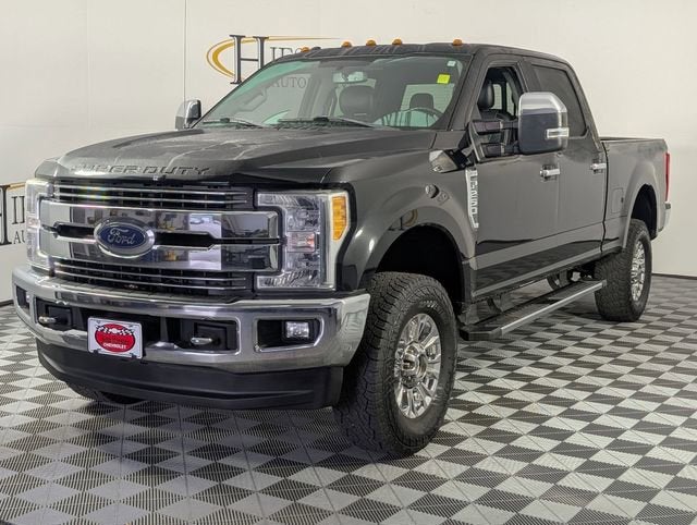 2017 Ford Super Duty F-250 SRW Lariat