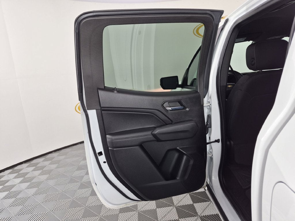 2023 Chevrolet Colorado LT - Photo 30
