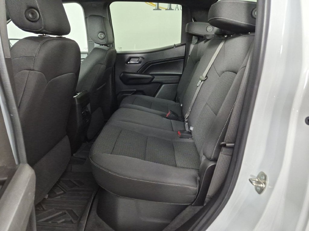 2023 Chevrolet Colorado LT - Photo 31