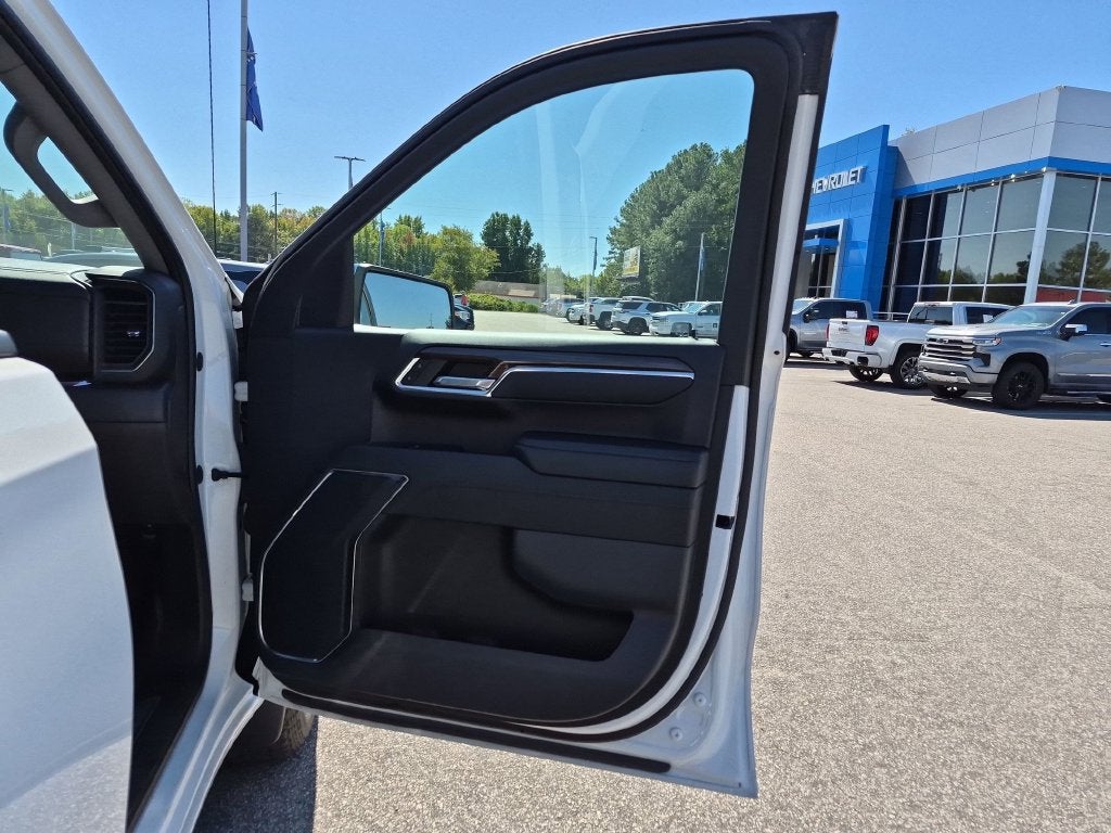 2023 Chevrolet Silverado 1500 LT - Photo 40