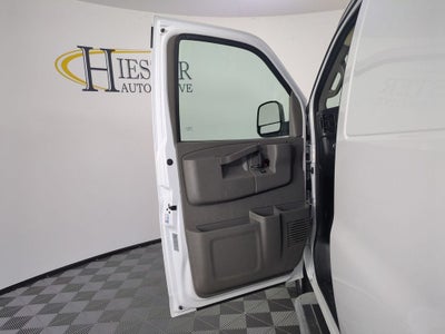2025 Chevrolet Express Cargo WT