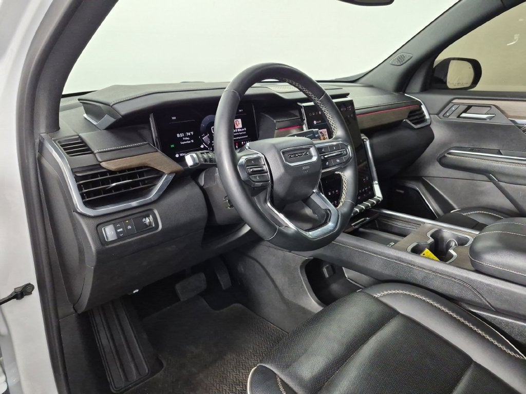 2024 GMC Acadia Denali - Photo 17